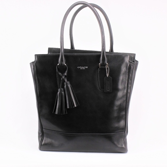 Coach Handbags - NWT Coach Women Leather Bag